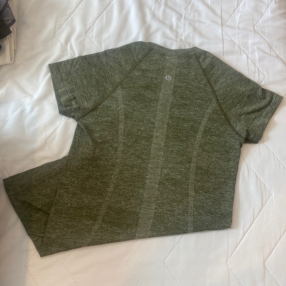 Lululemon Swiftly tech short sleeve